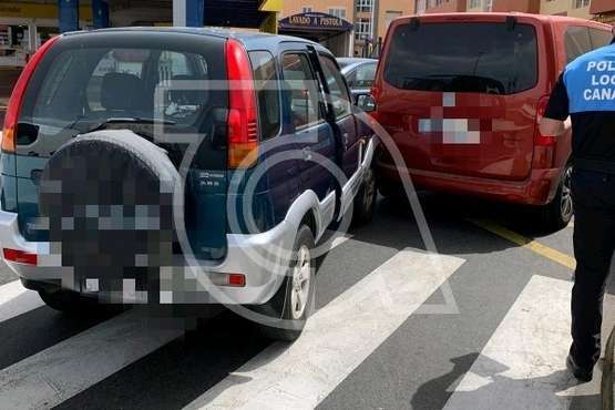 Una colisión de dos vehículos en El Calero finaliza en agresiones entre las conductoras/TA.